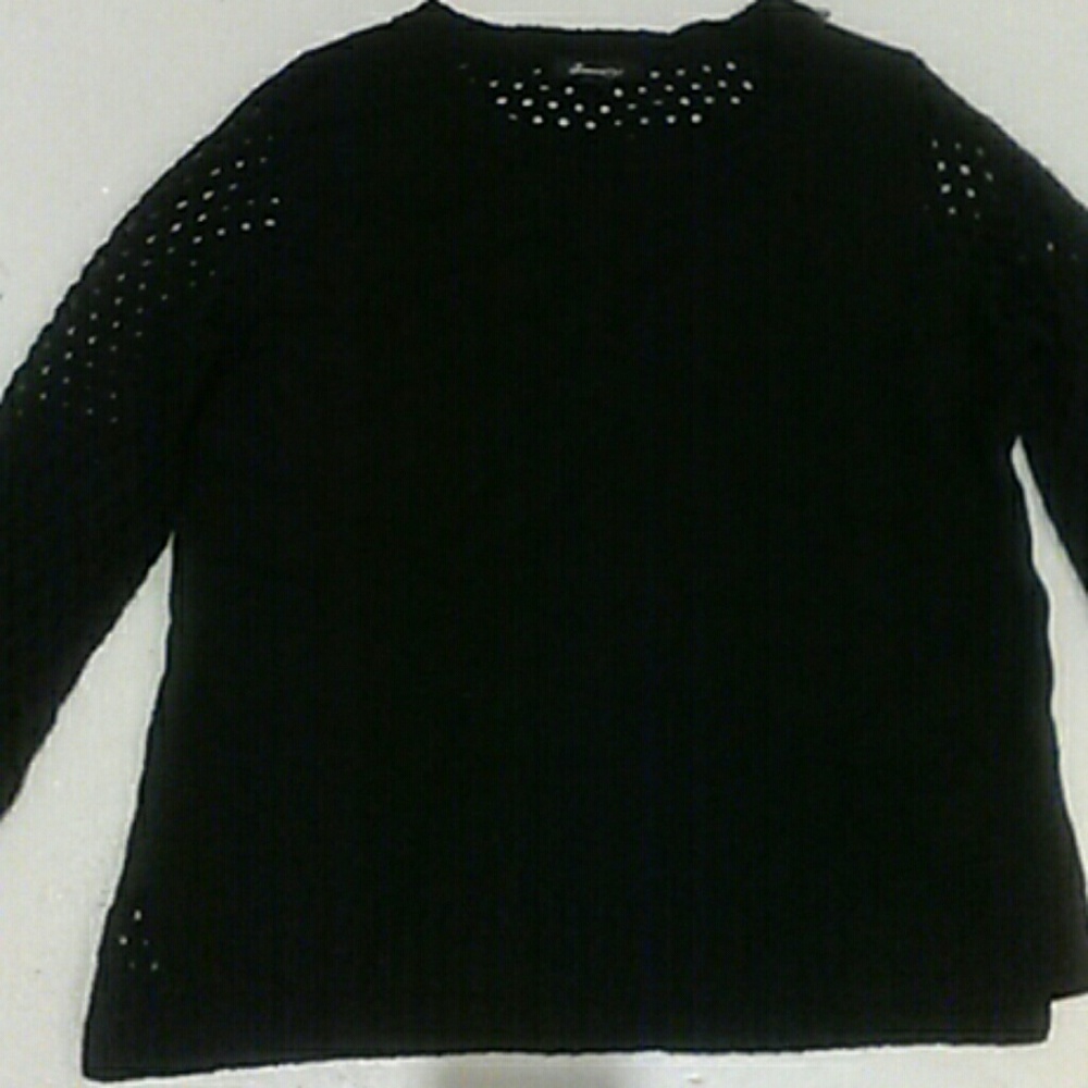 Forever 21 sweater 😃